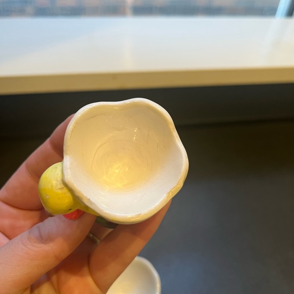 Vintage Easter Chicks, Shakers and Egg Cups - Picture 10 of 16